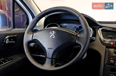 Микровэн Peugeot 5008 2015 в 