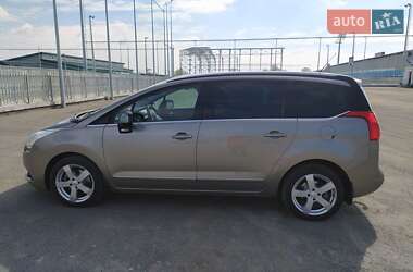 Микровэн Peugeot 5008 2010 в 