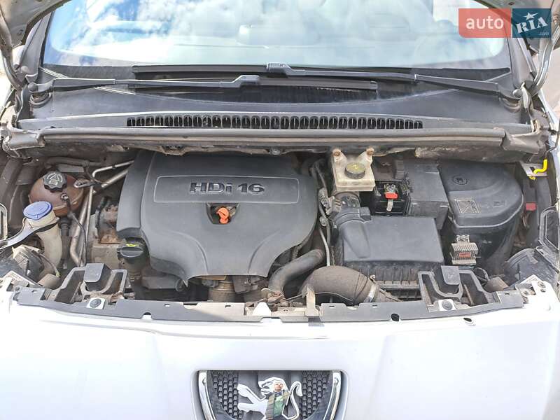 Мікровен Peugeot 5008 2009 в Чугуєві