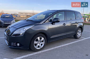 Микровэн Peugeot 5008 2013 в 