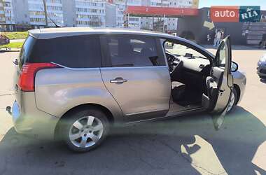 Микровэн Peugeot 5008 2013 в 