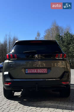 Внедорожник / Кроссовер Peugeot 5008 2017 в 