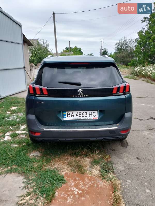 Позашляховик / Кросовер Peugeot 5008 2017 в Благовіщенську