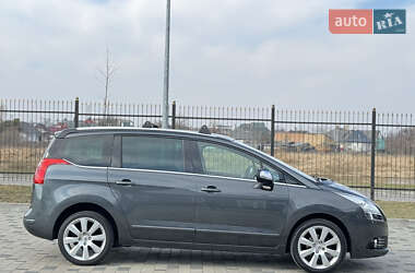 Мікровен Peugeot 5008 2011 в 