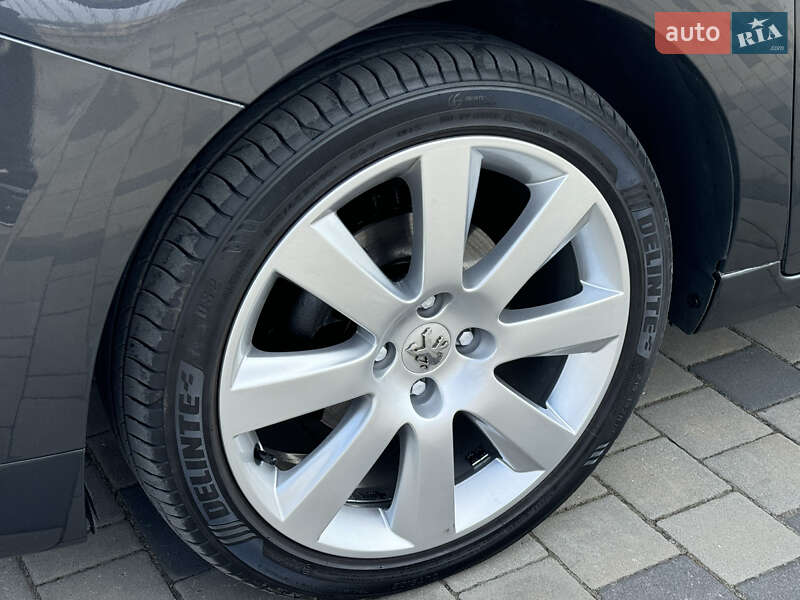 Микровэн Peugeot 5008 2011 в Ковеле