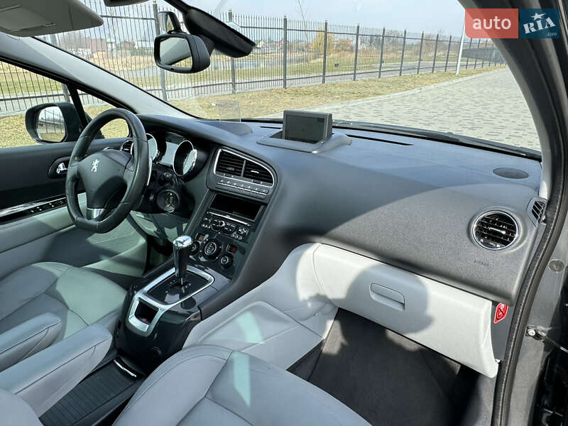 Микровэн Peugeot 5008 2011 в Ковеле