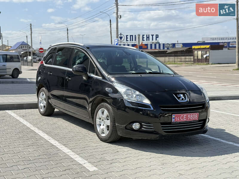Микровэн Peugeot 5008 2011 в Калуше