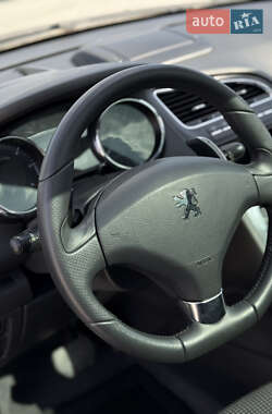 Микровэн Peugeot 5008 2011 в 