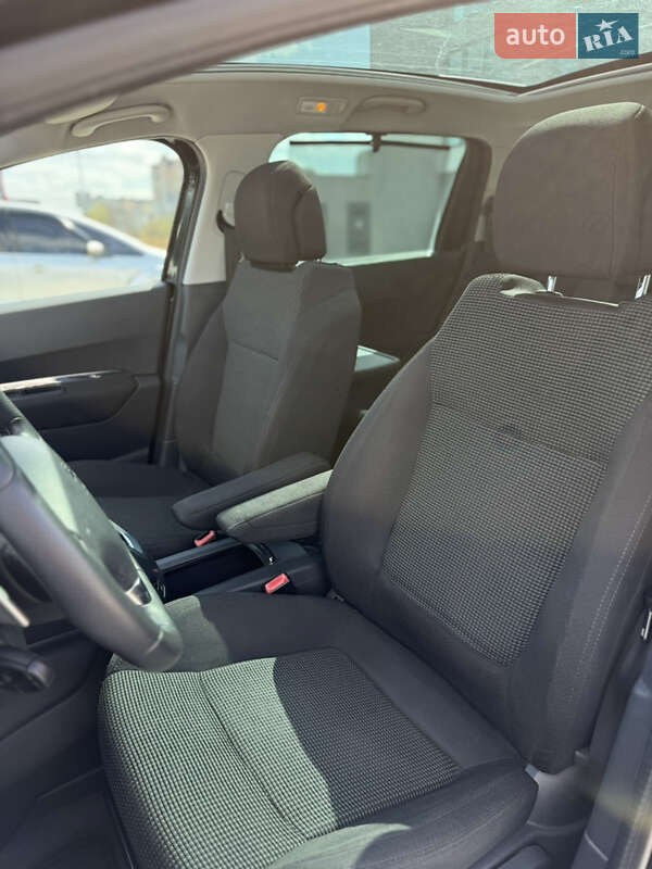 Микровэн Peugeot 5008 2011 в Калуше
