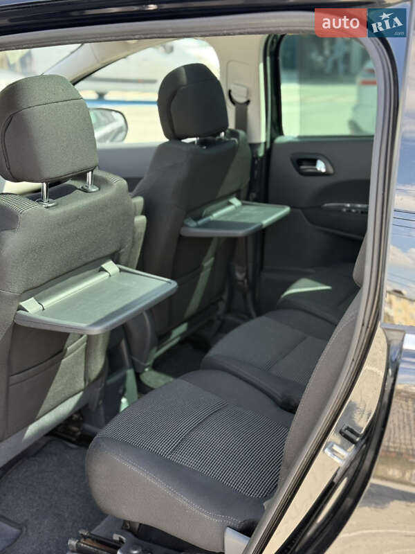Микровэн Peugeot 5008 2011 в Калуше