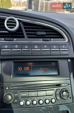 Микровэн Peugeot 5008 2011 в 