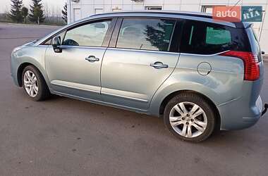 Микровэн Peugeot 5008 2011 в 