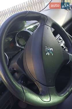 Микровэн Peugeot 5008 2011 в 