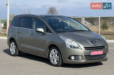 Микровэн Peugeot 5008 2012 в 