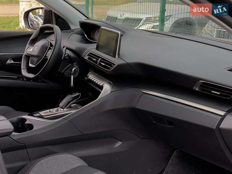 Внедорожник / Кроссовер Peugeot 5008 2019 в Бердичеве