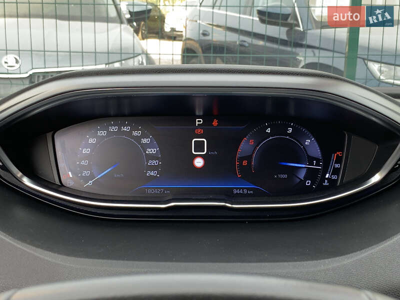 Внедорожник / Кроссовер Peugeot 5008 2019 в Бердичеве