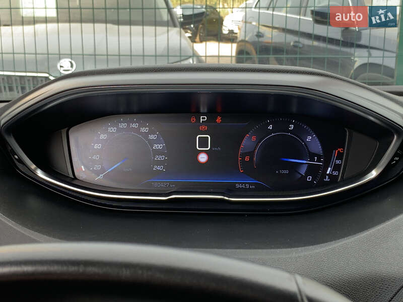 Внедорожник / Кроссовер Peugeot 5008 2019 в Бердичеве
