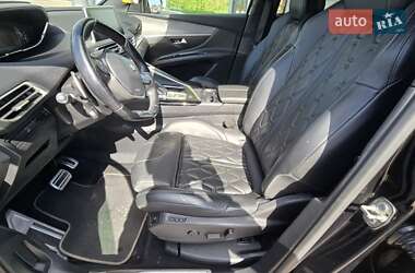 Позашляховик / Кросовер Peugeot 5008 2019 в 