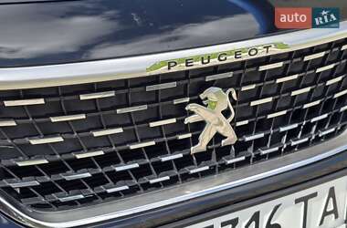 Позашляховик / Кросовер Peugeot 5008 2019 в 