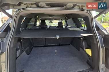 Позашляховик / Кросовер Peugeot 5008 2019 в 