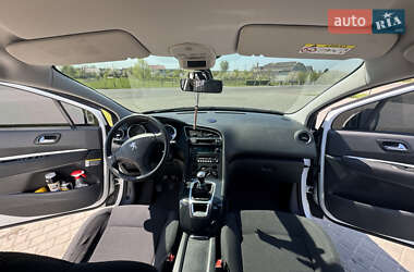 Мікровен Peugeot 5008 2014 в 