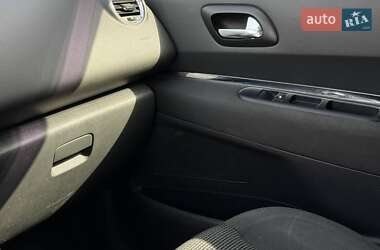 Микровэн Peugeot 5008 2014 в 