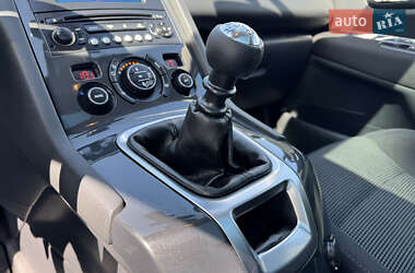 Микровэн Peugeot 5008 2012 в 
