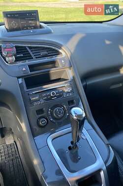 Микровэн Peugeot 5008 2013 в 