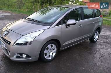 Мікровен Peugeot 5008 2010 в Дубні