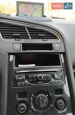 Микровэн Peugeot 5008 2016 в 