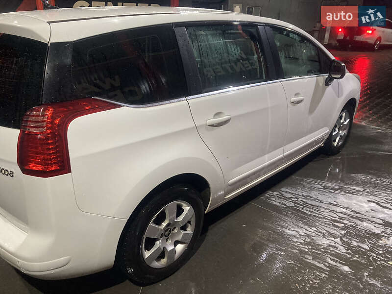 Мікровен Peugeot 5008 2016 в Кривому Розі