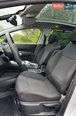 Мікровен Peugeot 5008 2011 в 