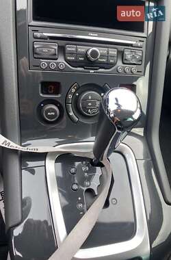 Микровэн Peugeot 5008 2011 в 