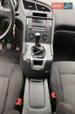 Микровэн Peugeot 5008 2009 в 
