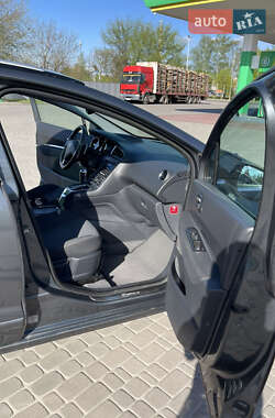 Мікровен Peugeot 5008 2012 в 