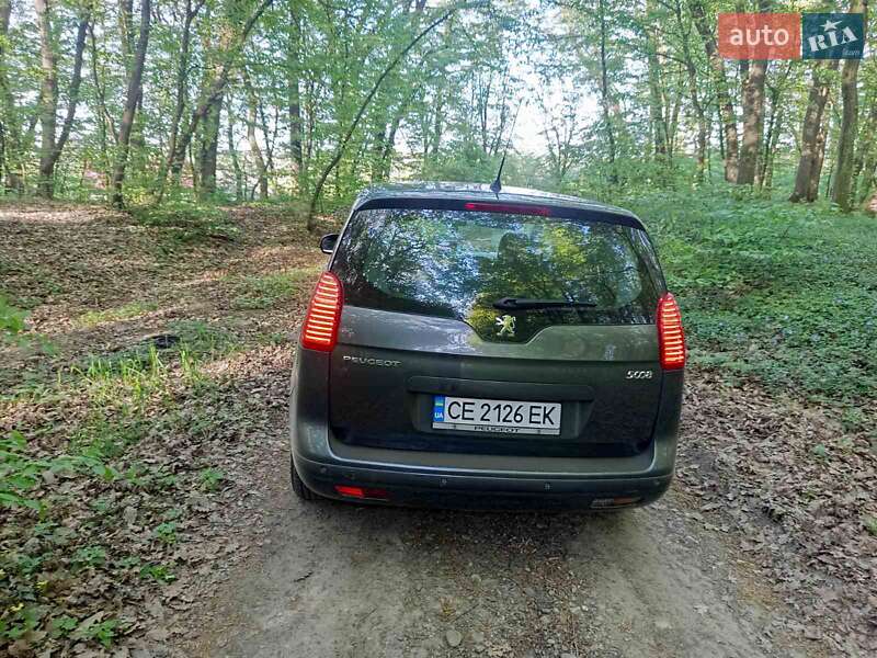 Мікровен Peugeot 5008 2010 в Чернівцях