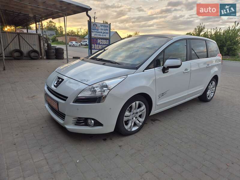 Мікровен Peugeot 5008 2011 в Млиніві
