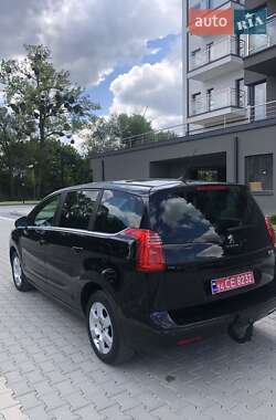 Микровэн Peugeot 5008 2014 в 