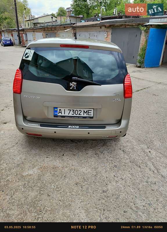 Мікровен Peugeot 5008 2011 в Києві