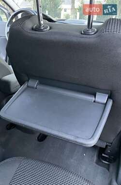Микровэн Peugeot 5008 2010 в 