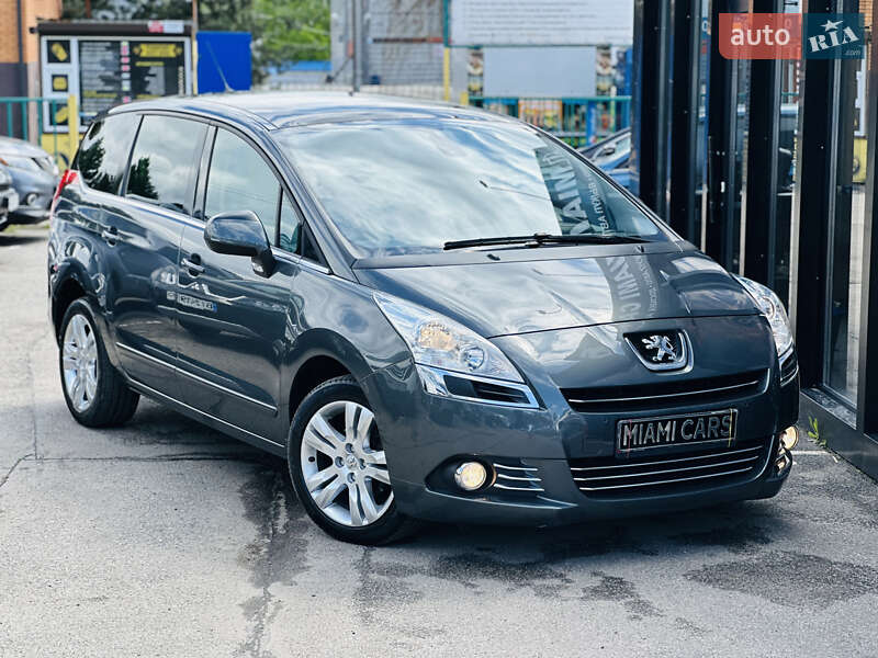 Микровэн Peugeot 5008 2010 в 