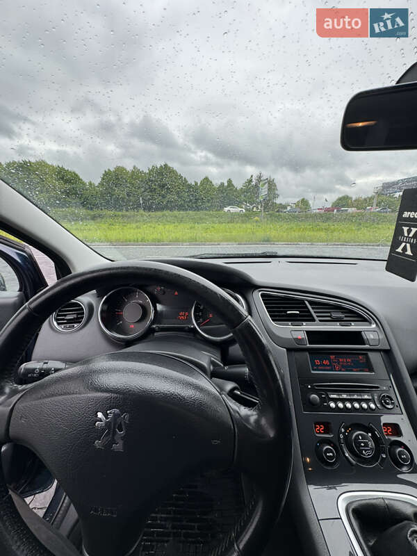 Мікровен Peugeot 5008 2015 в Львові