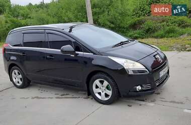 Микровэн Peugeot 5008 2011 в Косове