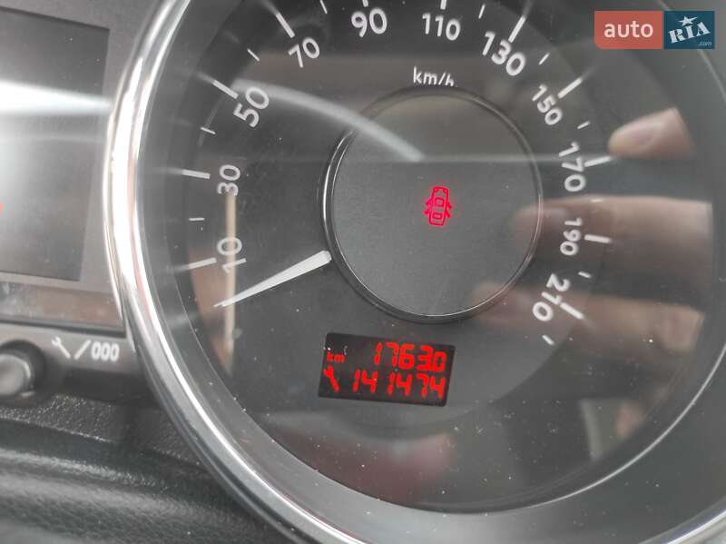 Мікровен Peugeot 5008 2010 в Львові