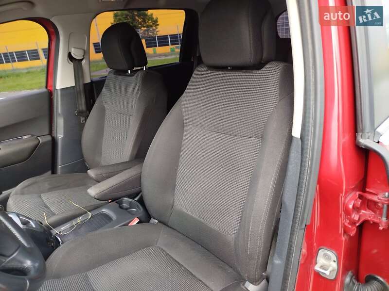 Мікровен Peugeot 5008 2009 в Чернівцях