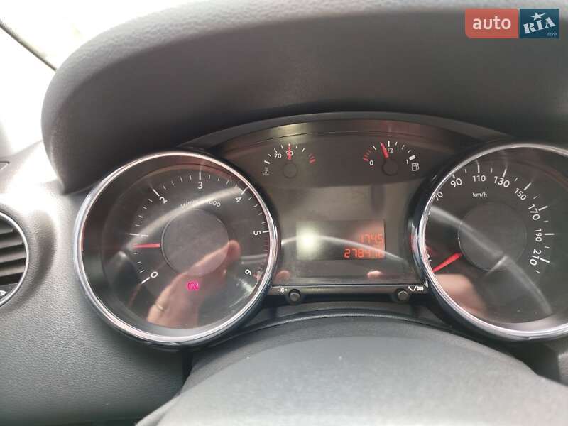 Мікровен Peugeot 5008 2009 в Чернівцях