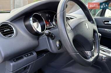 Микровэн Peugeot 5008 2010 в 