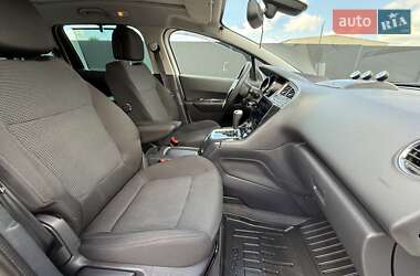 Микровэн Peugeot 5008 2010 в 