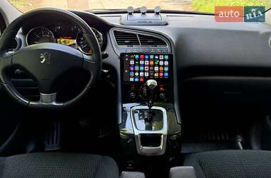Микровэн Peugeot 5008 2010 в 