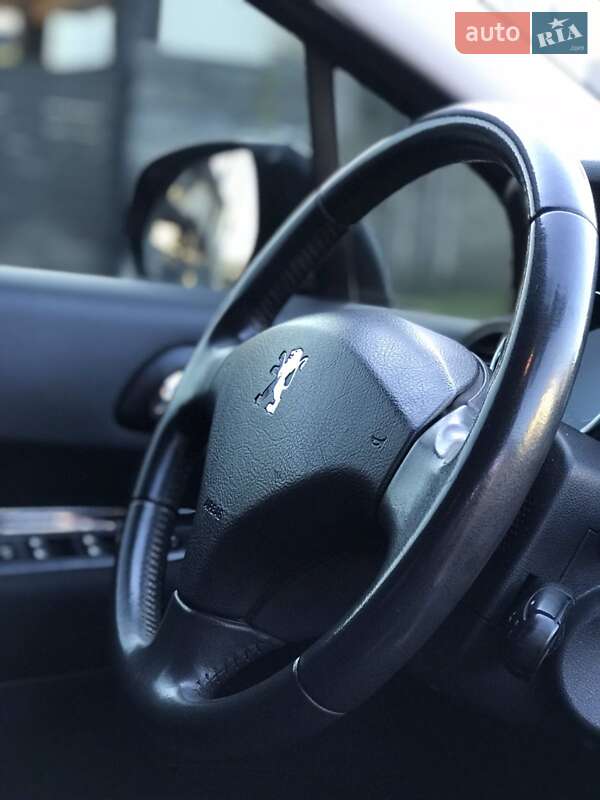 Мікровен Peugeot 5008 2010 в Луцьку